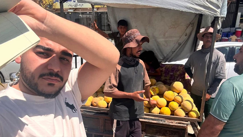 باعة متجولين في أسواق شعبية