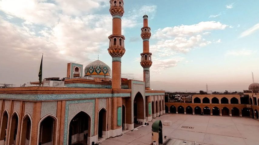 المكان معروف بمقاماته وأجوائه الروحانية